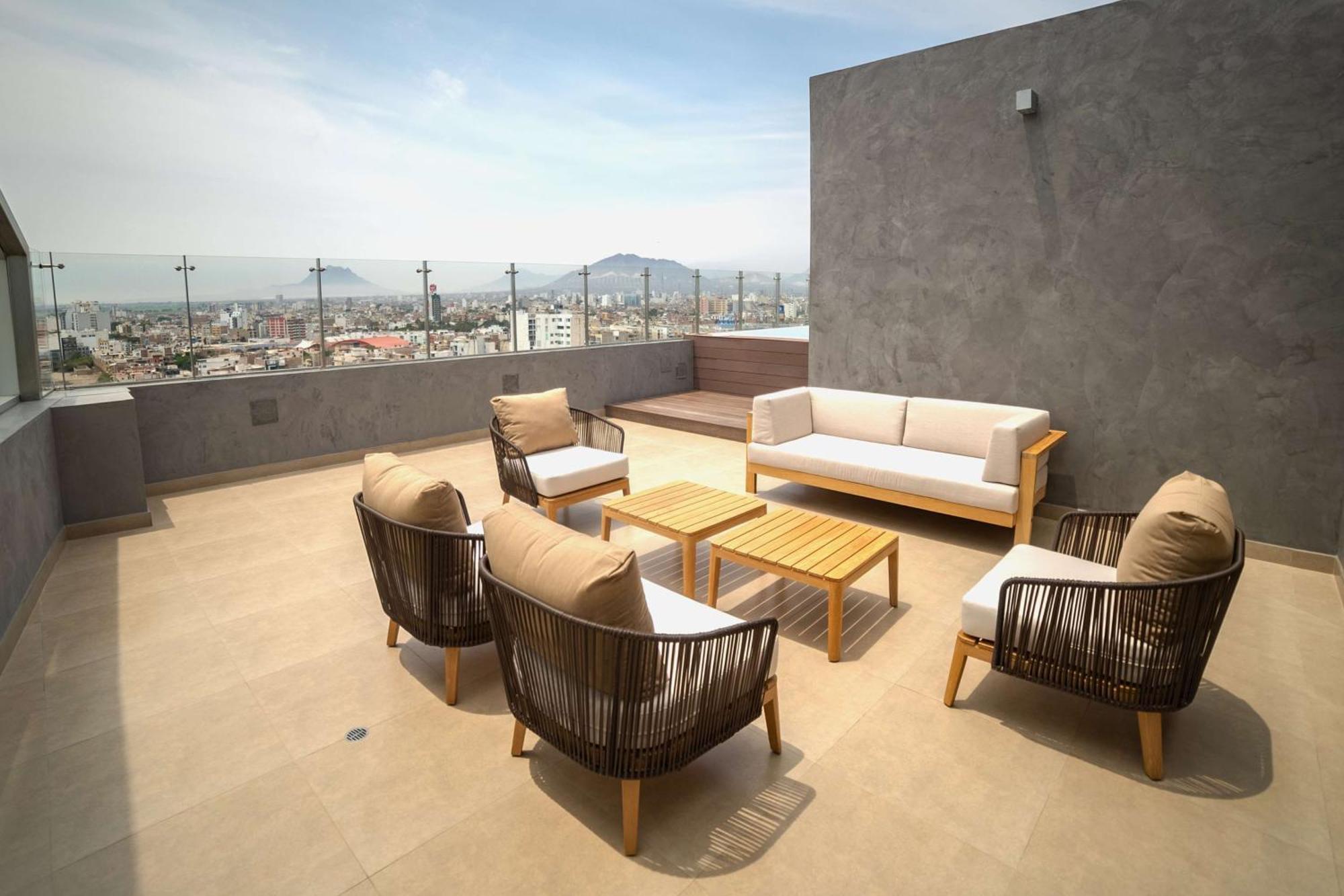 Doubletree By Hilton Trujillo Hotel Encalada Luaran gambar