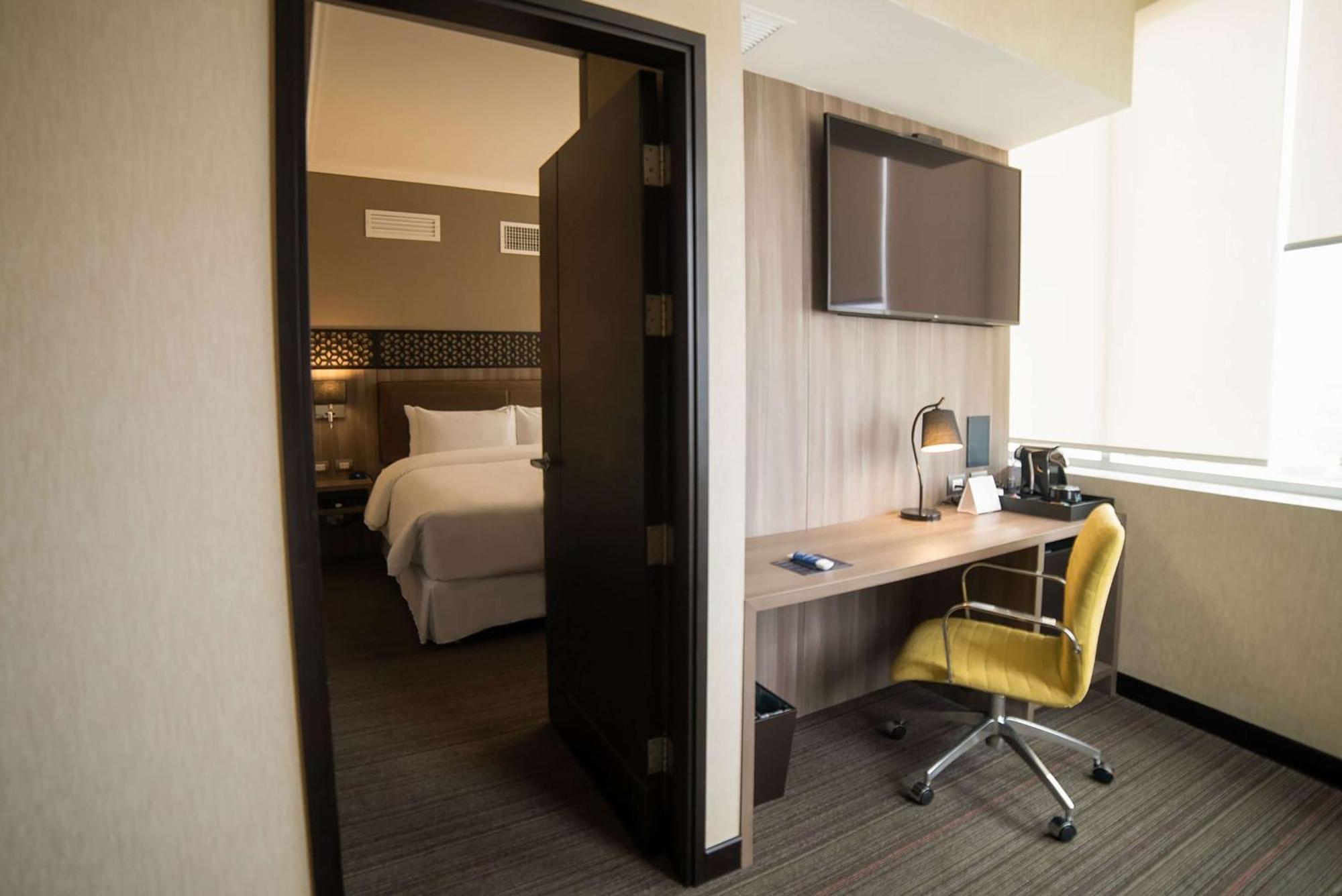 Doubletree By Hilton Trujillo Hotel Encalada Luaran gambar