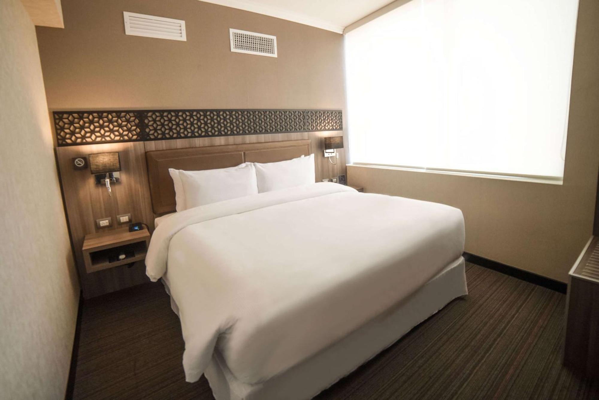 Doubletree By Hilton Trujillo Hotel Encalada Luaran gambar