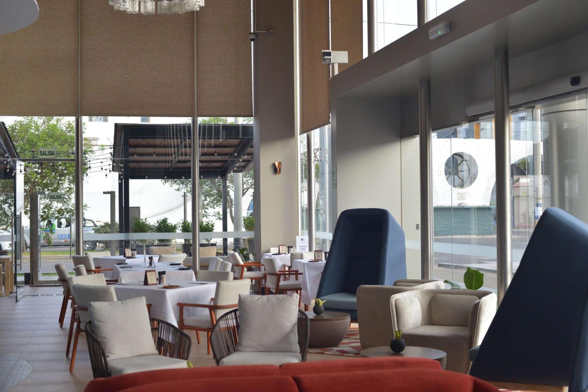 Doubletree By Hilton Trujillo Hotel Encalada Luaran gambar